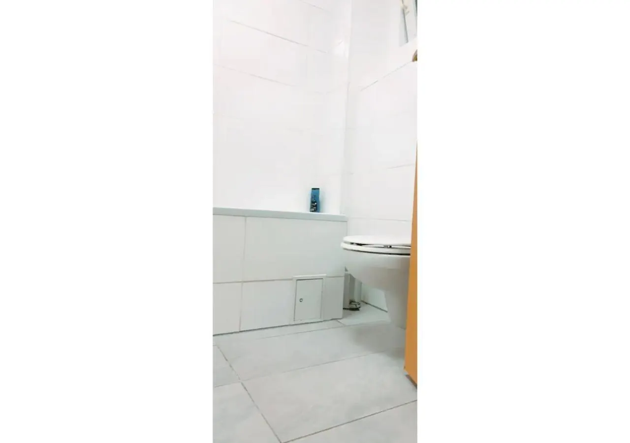 Lovely Apartment Near Amusement Park With Free Wifi Wenen