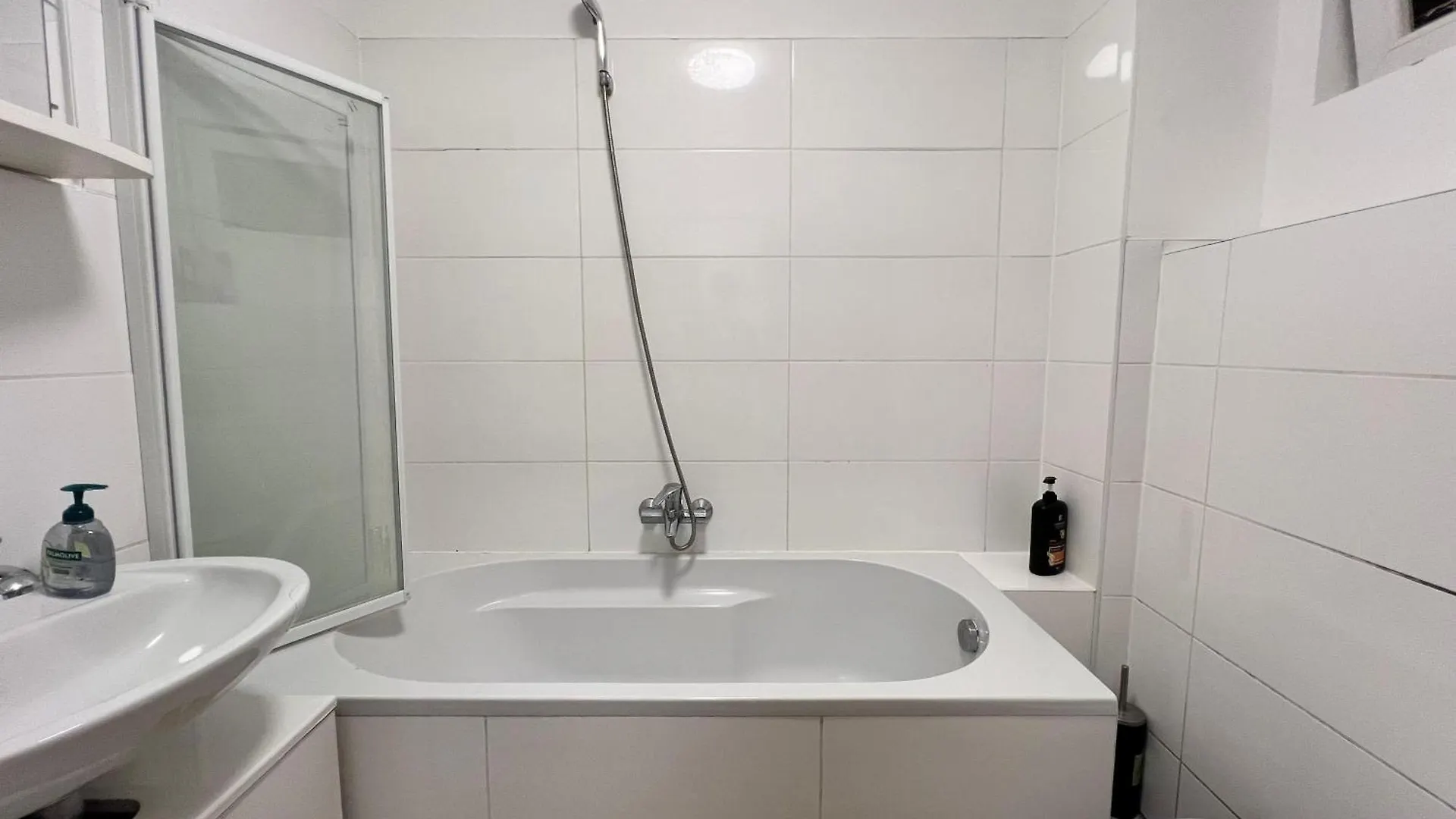 Lovely Apartment Near Amusement Park With Free Wifi Wenen 0*,